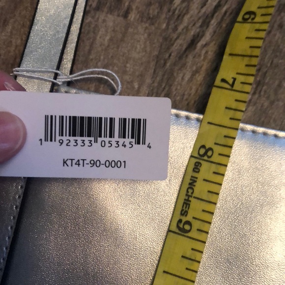 2/$10 Clinique Tote - Picture 6 of 8